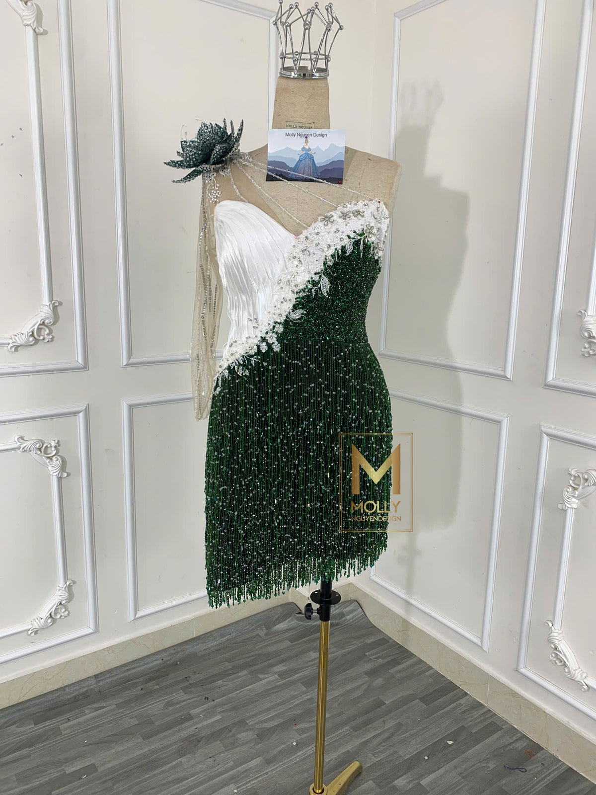 Fashion Wear one shoulder white and green color