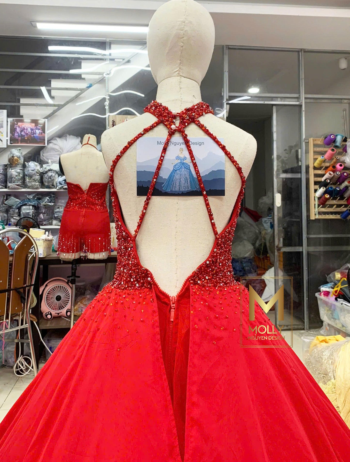 The red gown for girls between 130 cm and 150 cm tall