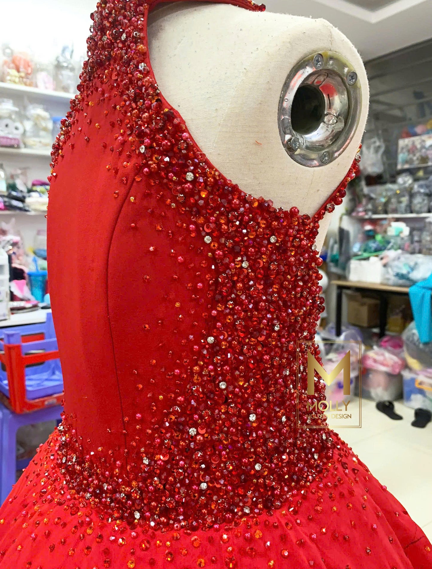 The red gown for girls between 130 cm and 150 cm tall