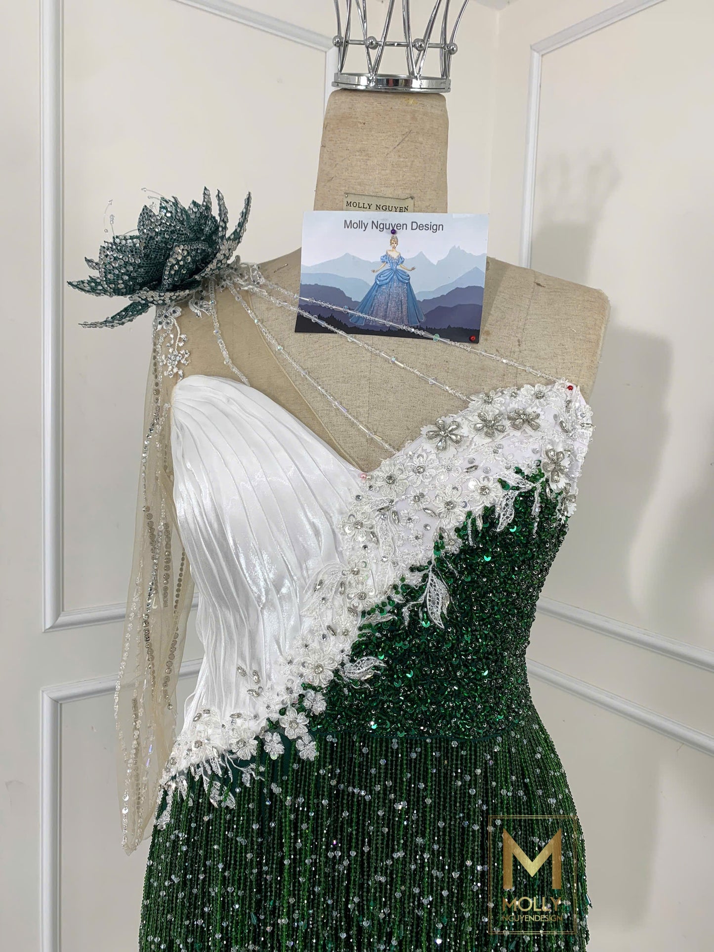 Fashion Wear one shoulder white and green color
