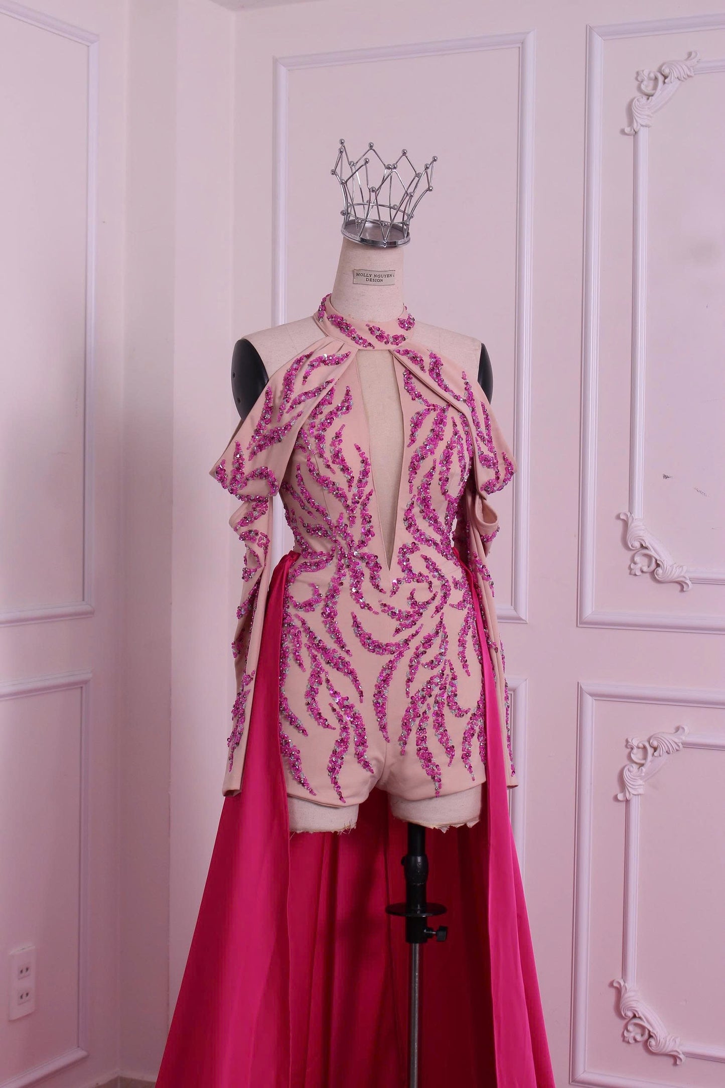 Fashion Wear Design With Long Sleeves